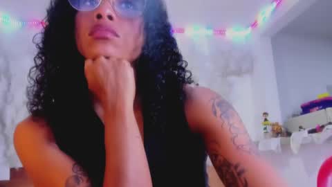 Snapshot of kelly__thomson chatting on 12, 2, 2025 kelly__thomson online show from 12, 2, 2025