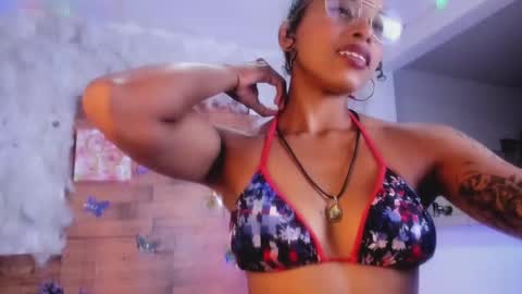 Snapshot of kelly__thomson chatting on 18, 2, 2025 kelly__thomson online show from 18, 2, 2025