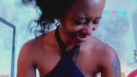 Snapshot of kelly__thomson chatting on 27, 2, 2025 kelly__thomson online show from 27, 2, 2025