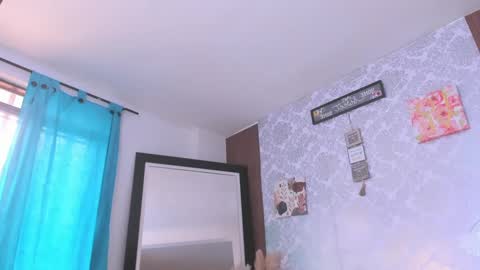 Snapshot of kelly__thomson chatting on 12, 9, 2025 kelly__thomson online show from 12, 9, 2025