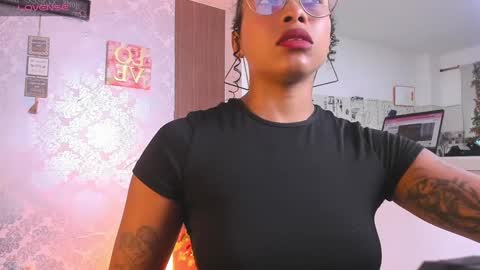 Snapshot of kelly__thomson chatting on 19, 9, 2025 kelly__thomson online show from 19, 9, 2025