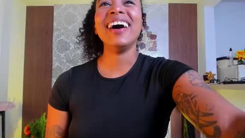 Snapshot of kelly__thomson chatting on 6, 11, 2025 kelly__thomson online show from 6, 11, 2025