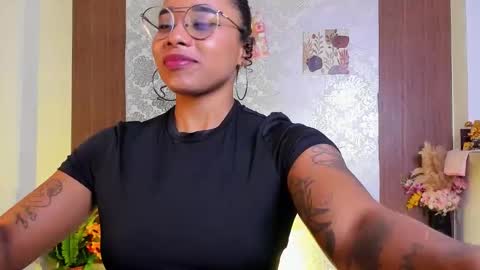 Snapshot of kelly__thomson chatting on 15, 11, 2025 kelly__thomson online show from 15, 11, 2025