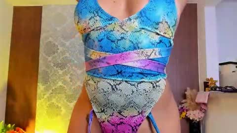 Snapshot of kelly__thomson chatting on 17, 11, 2025 kelly__thomson online show from 17, 11, 2025