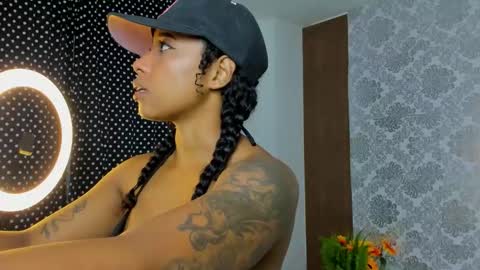 Snapshot of kelly__thomson chatting on 28, 11, 2025 kelly__thomson online show from 28, 11, 2025