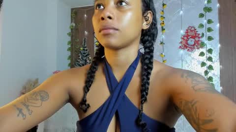 Snapshot of kelly__thomson chatting on 4, 12, 2025 kelly__thomson online show from 4, 12, 2025