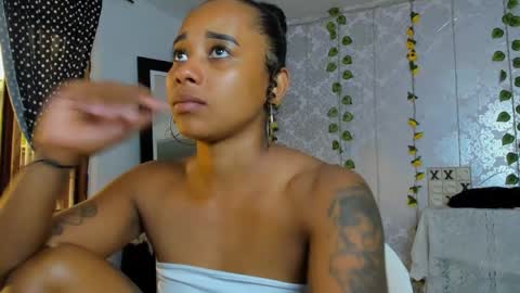 Snapshot of kelly__thomson chatting on 13, 1, 2026 kelly__thomson online show from 13, 1, 2026