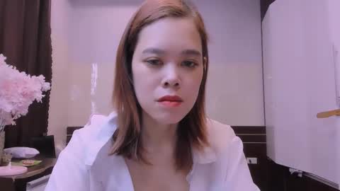 Kelly online show from 6, 4, 2026