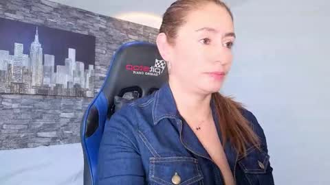 Snapshot of kelly_gracee chatting on 4, 5, 2026 Kelly online show from 4, 5, 2026