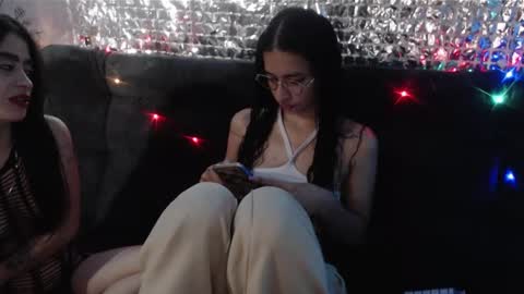 Snapshot of kellyandkataleya chatting on 16, 2, 2025 kelly kata Lovense is on PVT ALWAYS OPEN online show from 16, 2, 2025