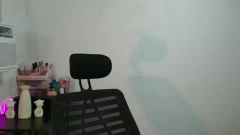 Snapshot of kellys_hot_assxx chatting on 10, 5, 2026 KELLY MCDOLEN online show from 10, 5, 2026