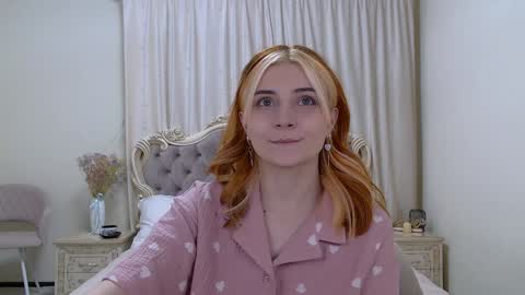 Kelly Stoneys online show from 4, 2, 2025