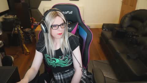 Snapshot of kelseycobalt chatting on 7, 1, 2025 kelseycobalt online show from 7, 1, 2025