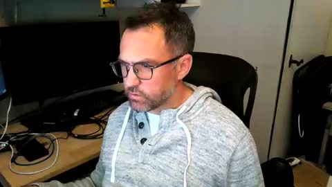 Snapshot of kelvin06133 chatting on 4, 1, 2025 kelvin06133 online show from 4, 1, 2025