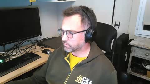 Snapshot of kelvin06133 chatting on 19, 2, 2025 kelvin06133 online show from 19, 2, 2025