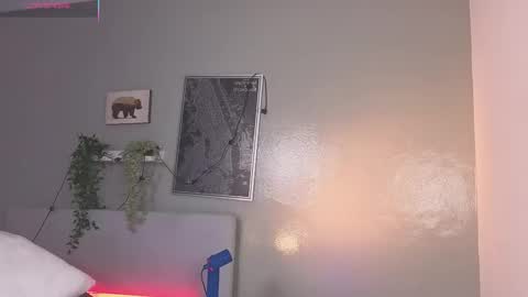   online show from 22, 9, 2025