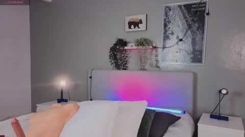   online show from 7, 11, 2025