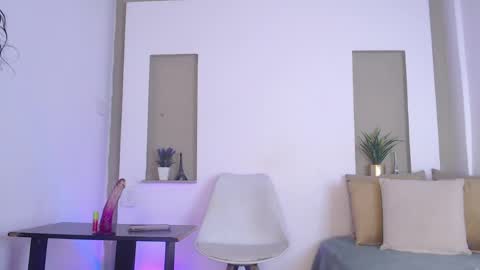 KENDALL  online show from 21, 5, 2026