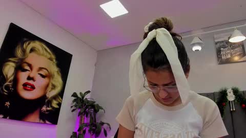 Kendra London online show from 20, 12, 2025