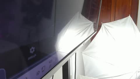 Kendra London online show from 13, 4, 2026