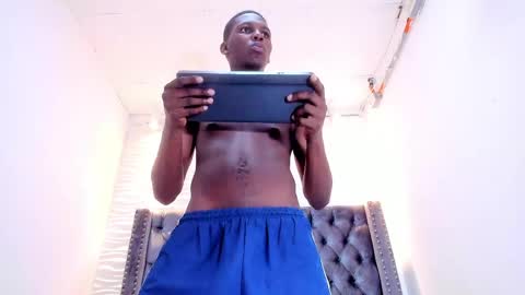 Snapshot of kendrick_uwe chatting on 2, 6, 2026 KENDRICK online show from 2, 6, 2026