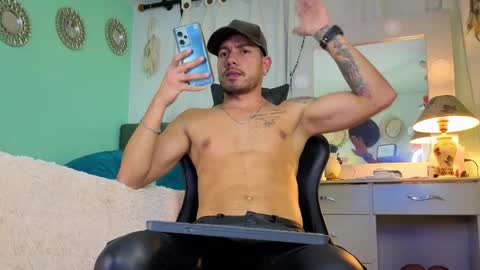 Snapshot of kenfenty chatting on 16, 10, 2025 Chriss Morales online show from 16, 10, 2025