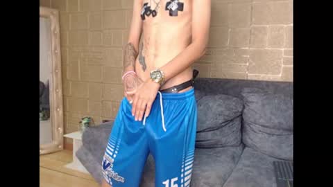 Snapshot of kenn_boy_ chatting on 21, 1, 2025 kenn_boy_ online show from 21, 1, 2025