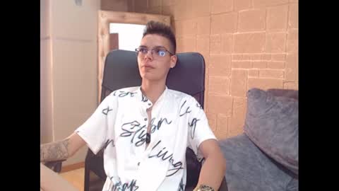 Snapshot of kenn_boy_ chatting on 24, 1, 2025 kenn_boy_ online show from 24, 1, 2025