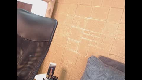 Snapshot of kenn_boy_ chatting on 28, 1, 2025 kenn_boy_ online show from 28, 1, 2025