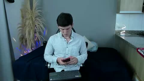 Snapshot of kent_zagann chatting on 6, 3, 2026 Santiago online show from 6, 3, 2026