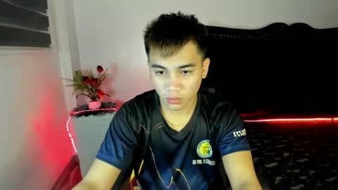 Snapshot of kenthebigcockxx chatting on 12, 10, 2025 kenji online show from 12, 10, 2025