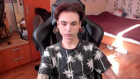 Looking for a moderator I PVT IS OPEN online show from 7, 10, 2025