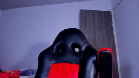 Kerlysmith24 online show from 8, 3, 2025