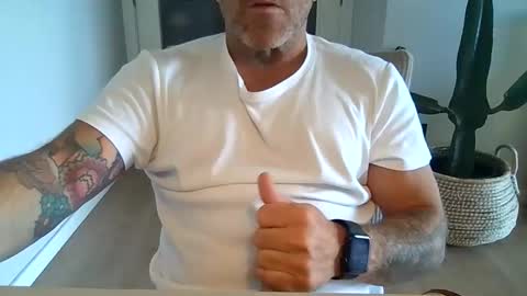 Snapshot of kermitgp3 chatting on 6, 6, 2026 Anton online show from 6, 6, 2026