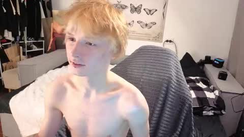 Snapshot of kessy_white chatting on 6, 11, 2025 Kessy online show from 6, 11, 2025