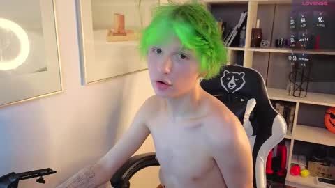 Snapshot of kessy_white chatting on 20, 11, 2025 Kessy online show from 20, 11, 2025