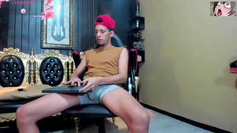 Snapshot of kevin__max_ chatting on 1, 2, 2025 Kev online show from 1, 2, 2025