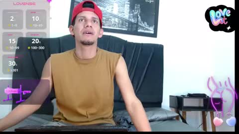 Snapshot of kevin__max_ chatting on 2, 2, 2025 Kev online show from 2, 2, 2025