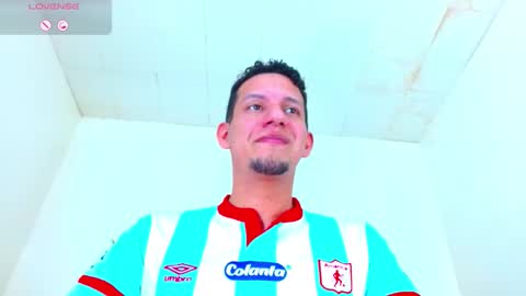 Snapshot of kevin__max_ chatting on 16, 10, 2025 Kev online show from 16, 10, 2025