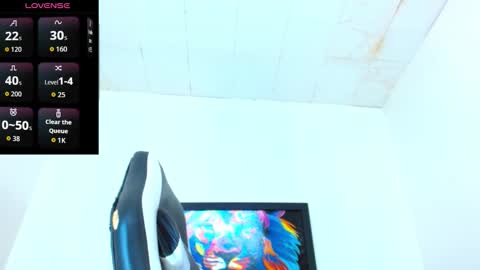 Snapshot of kevin__max_ chatting on 25, 10, 2025 Kev online show from 25, 10, 2025