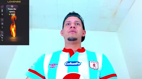 Snapshot of kevin__max_ chatting on 3, 11, 2025 Kev online show from 3, 11, 2025