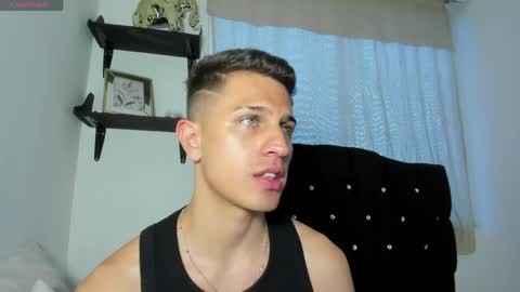 Snapshot of kevin_ahs1 chatting on 26, 5, 2026 Kevin Ahs online show from 26, 5, 2026