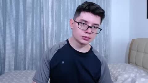 Snapshot of kevinhunts chatting on 24, 11, 2025 Kevin online show from 24, 11, 2025