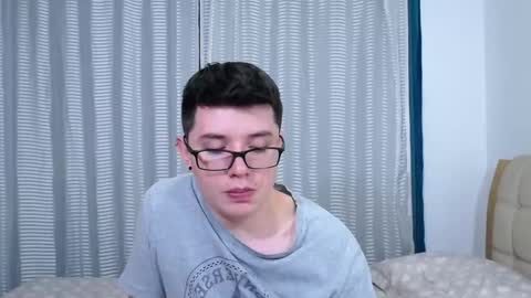 Snapshot of kevinhunts chatting on 28, 11, 2025 Kevin online show from 28, 11, 2025