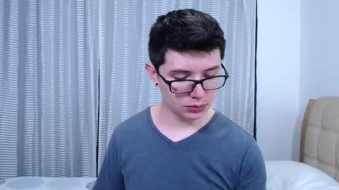 Snapshot of kevinhunts chatting on 15, 12, 2025 Kevin online show from 15, 12, 2025