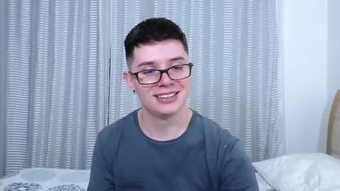 Snapshot of kevinhunts chatting on 19, 12, 2025 Kevin online show from 19, 12, 2025