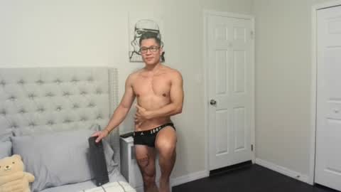 Snapshot of kevinkham chatting on 1, 10, 2025 kevinkham online show from 1, 10, 2025