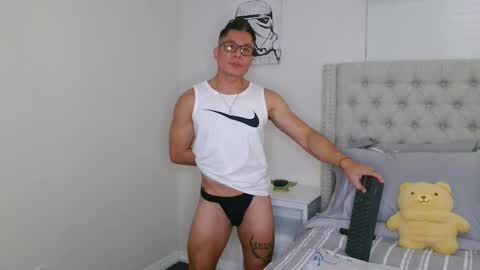 Snapshot of kevinkham chatting on 17, 10, 2025 kevinkham online show from 17, 10, 2025