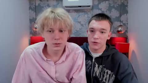 Snapshot of kevinm1lky chatting on 4, 11, 2025 Kevin online show from 4, 11, 2025