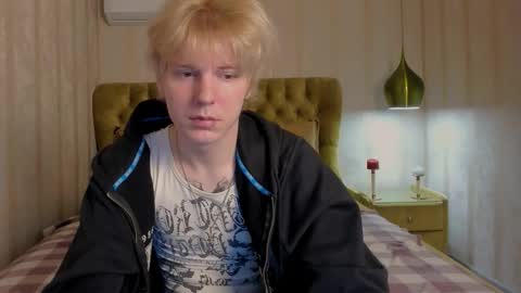 Snapshot of kevinm1lky chatting on 12, 11, 2025 Kevin online show from 12, 11, 2025